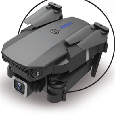 Drone E88 Pro de escolha para iniciantes com ângulo de câmera ajustável e planejamento de rota em vários pontos suportado por bateria de controlador 3XAA